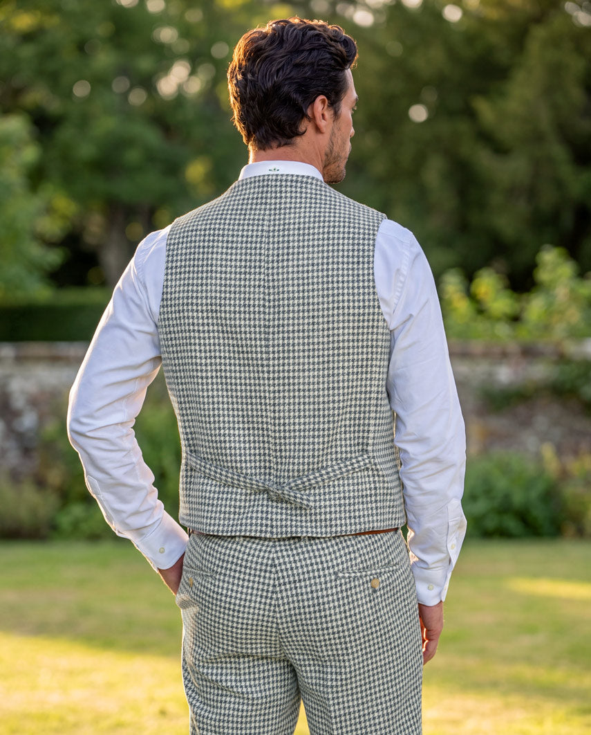 Harris Tweed Weste "Wales" in in grey-cream houndstooth