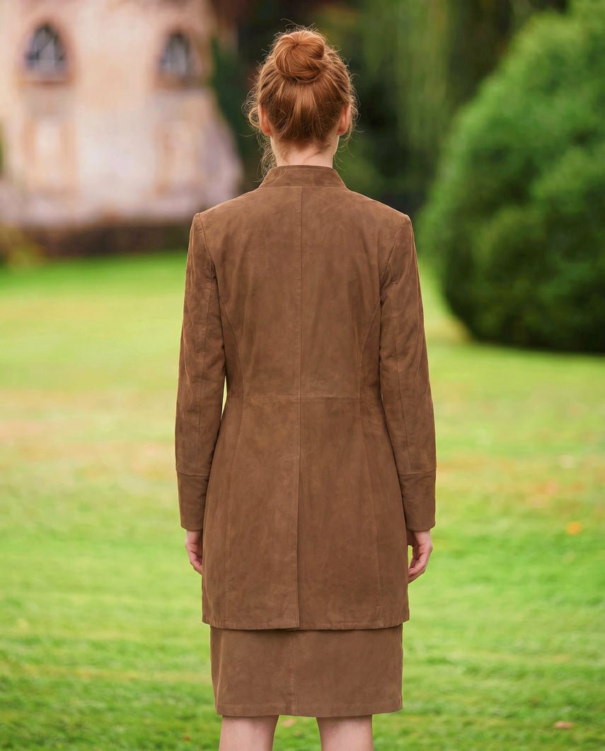 Damen Ledermantel ,,Annie Gehrock'' aus Ziegen-Veloursleder in mud - Wellington of Bilmore