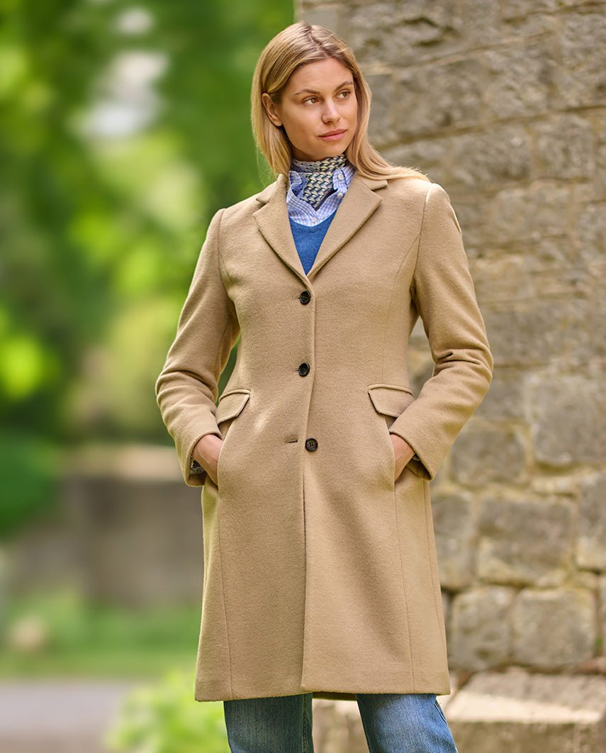 Damenmantel ''Emilia'' aus Woll - Kaschmirqualität in desert camel - Wellington of Bilmore