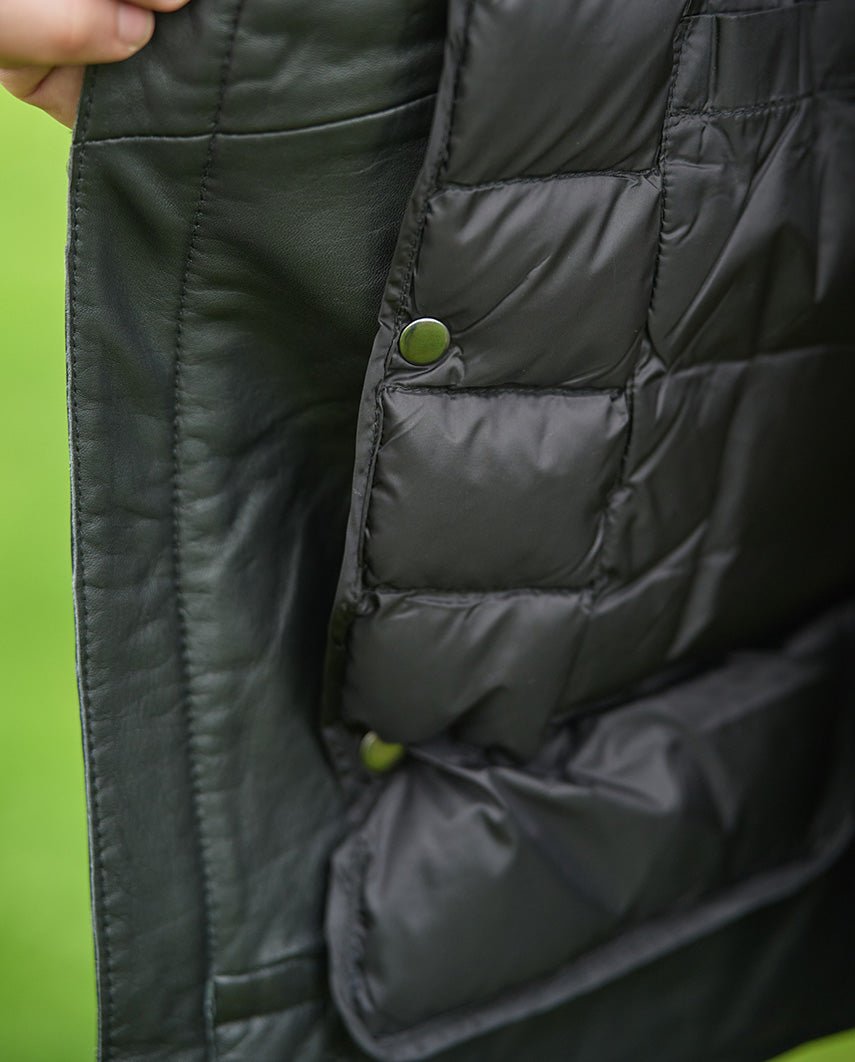 Fliegerblouson ''Jamy'' in schwarz aus feinstem Lammnappa mit echtem Lammfellkragen - Wellington of Bilmore