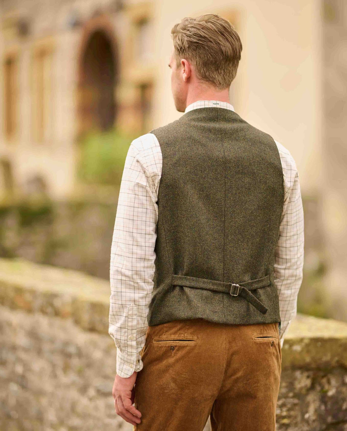 Herren Tweed Weste "Wales" in dark green melange - Wellington of Bilmore