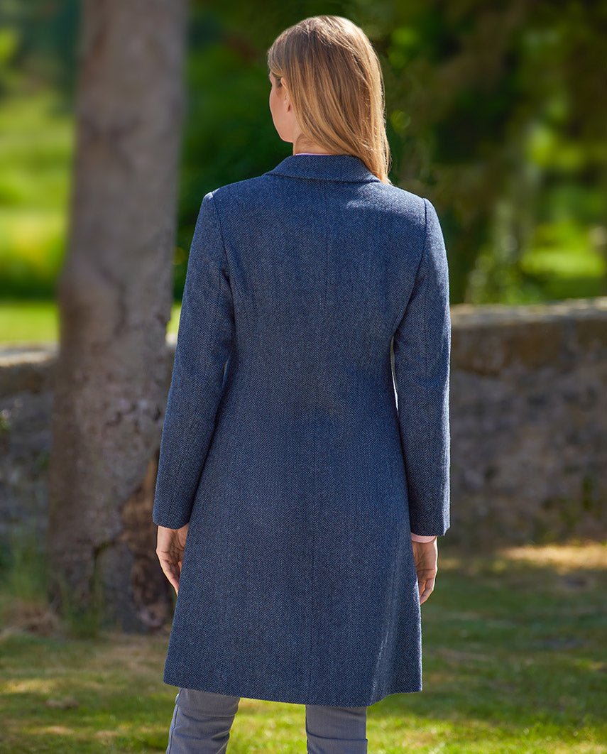 Tweed Blazermantel "Emilia" aus Woll - Kaschmir in Blue Herringbone - Wellington of Bilmore