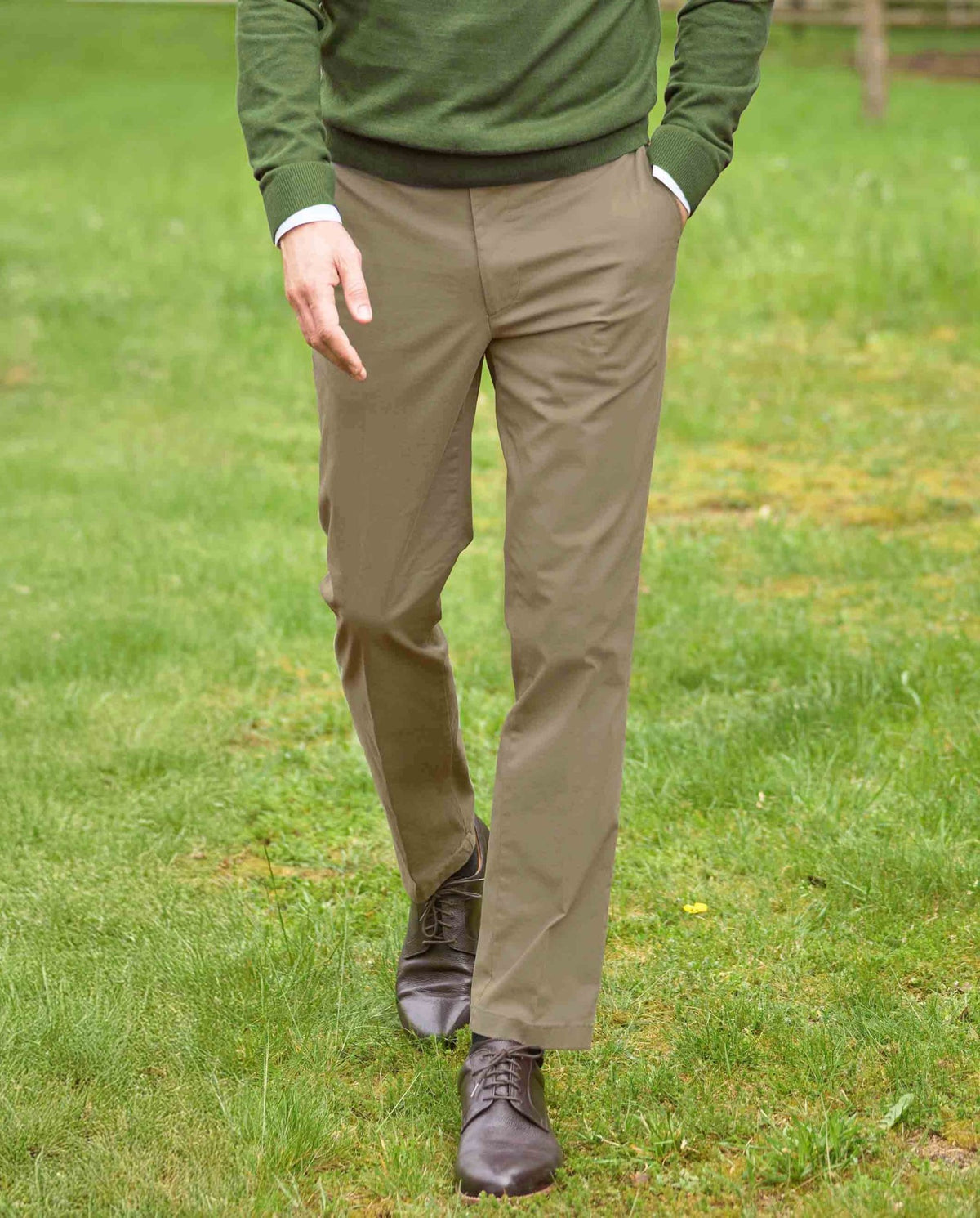 Winter Chino ''Mr. Jones'' in dark sand - Wellington of Bilmore