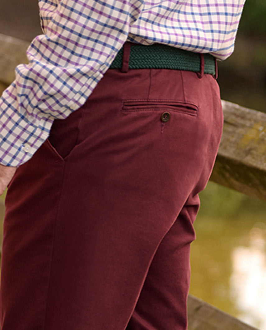 Herren-Winter-Chino ‘Mr. Jones’ in rot – Premium Pima-Cotton