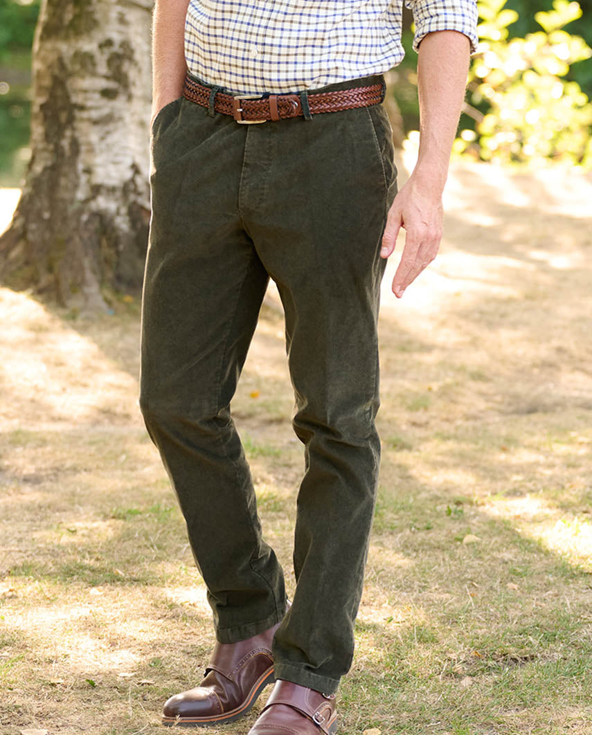 Herren Genua Cordhose ''Mr. Bradley'' in moss green