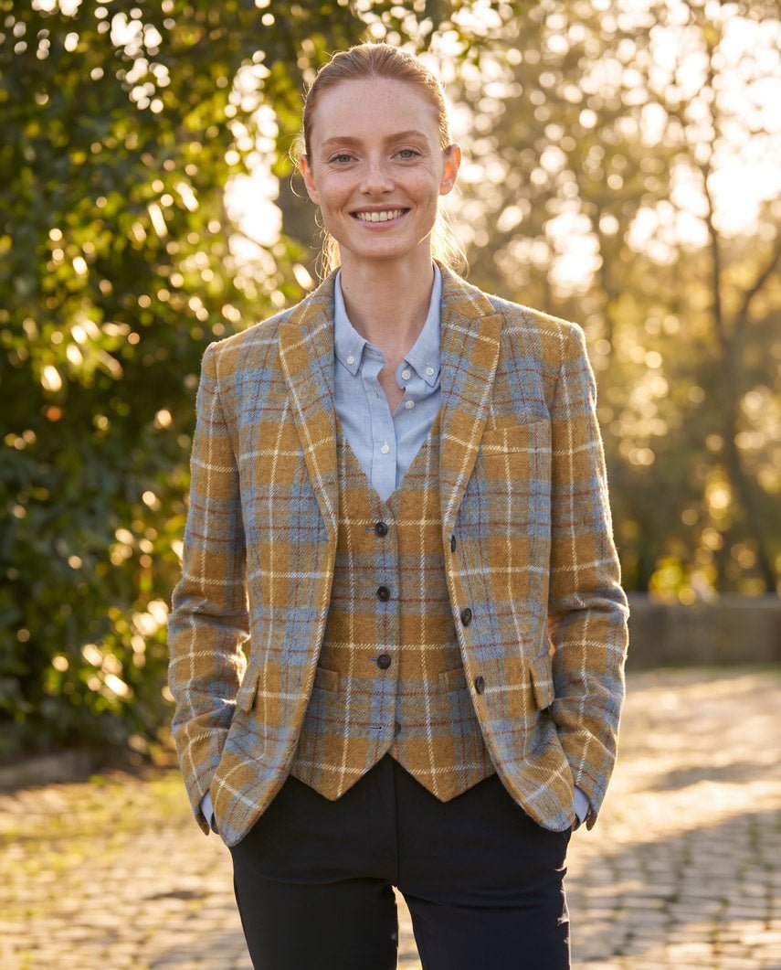 Harris Tweed Blazer ''Ladiesclub'' in amber check - Wellington of Bilmore