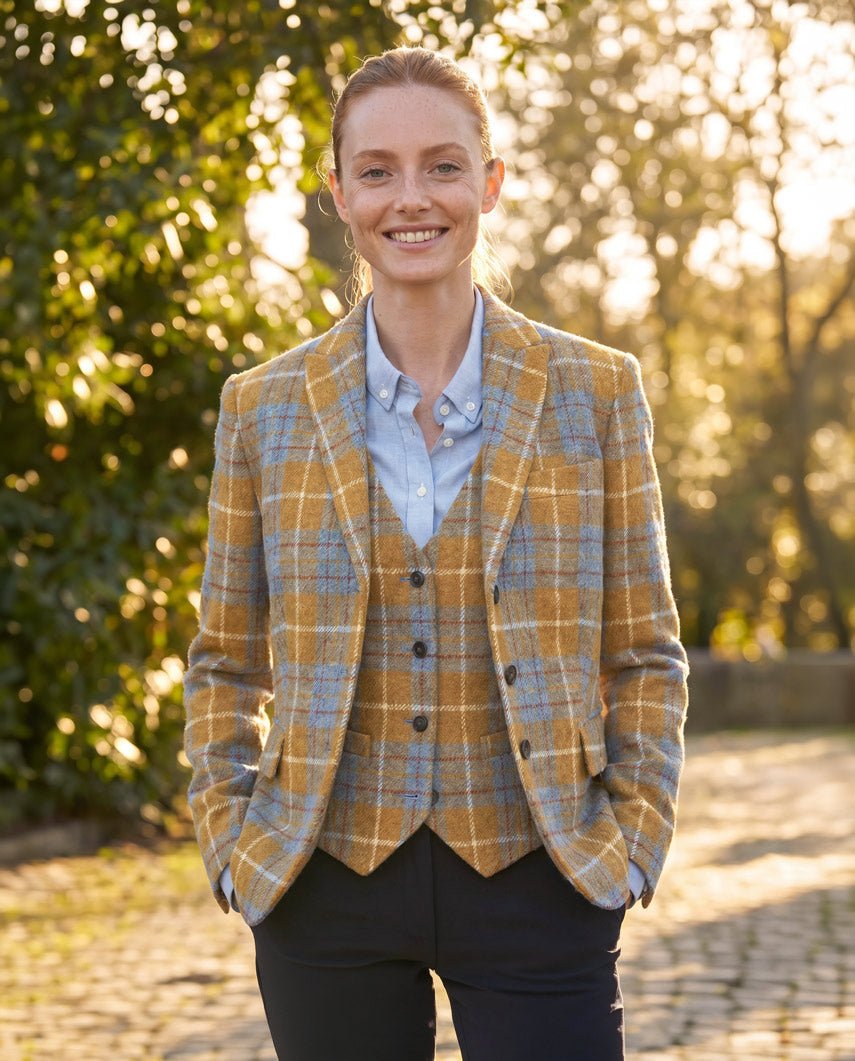 Harris Tweed Blazer ''Ladiesclub'' in amber check - Wellington of Bilmore