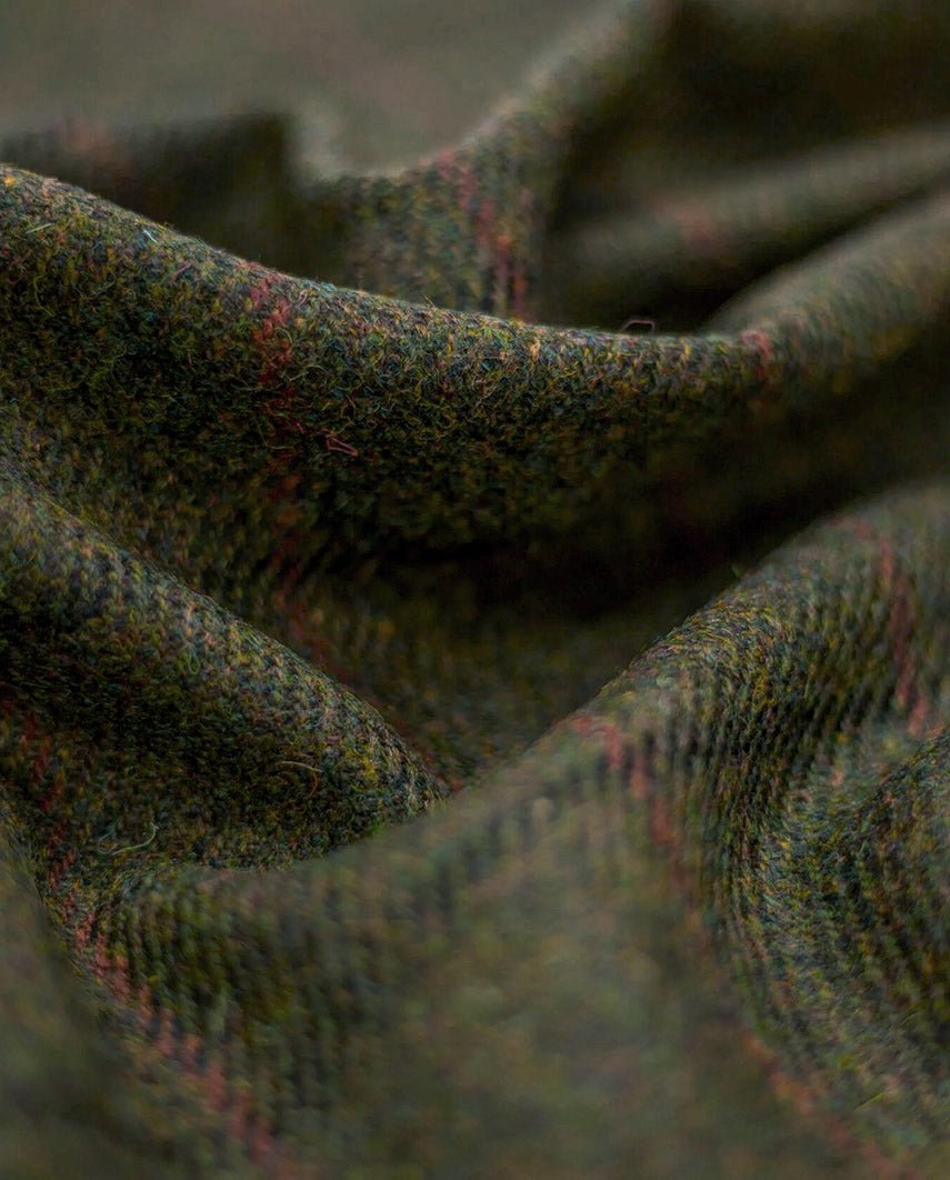 Harris Tweed Weste "Wales" in green Overcheck - Wellington of Bilmore