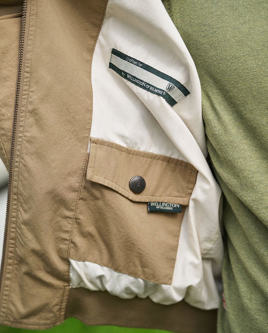 Herren Blouson ''English Lumber'' mit samtigen Griff in sand - Wellington of Bilmore