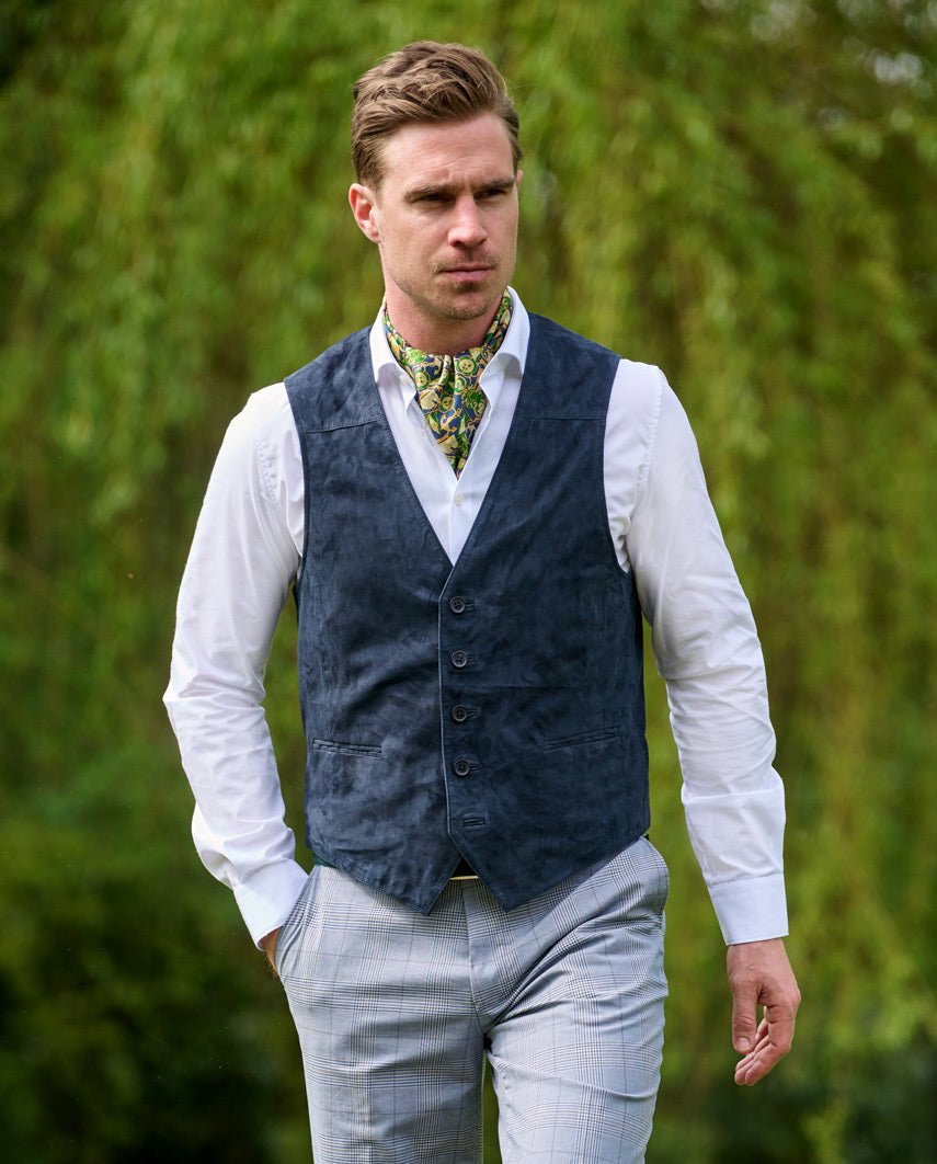 Herren Lederweste ”Tailor” aus super softem Ziegenvelours in denim blue - Wellington of Bilmore