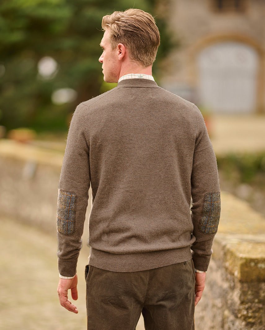 Herren Merino-Strickjacke ''The Cardigan'' in nutmeg - Wellington of Bilmore