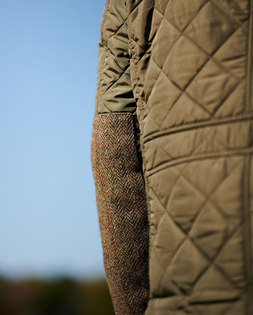 Herren Steppjacke ''Boston'' in oliv mit Harris Tweed Applikationen - Wellington of Bilmore