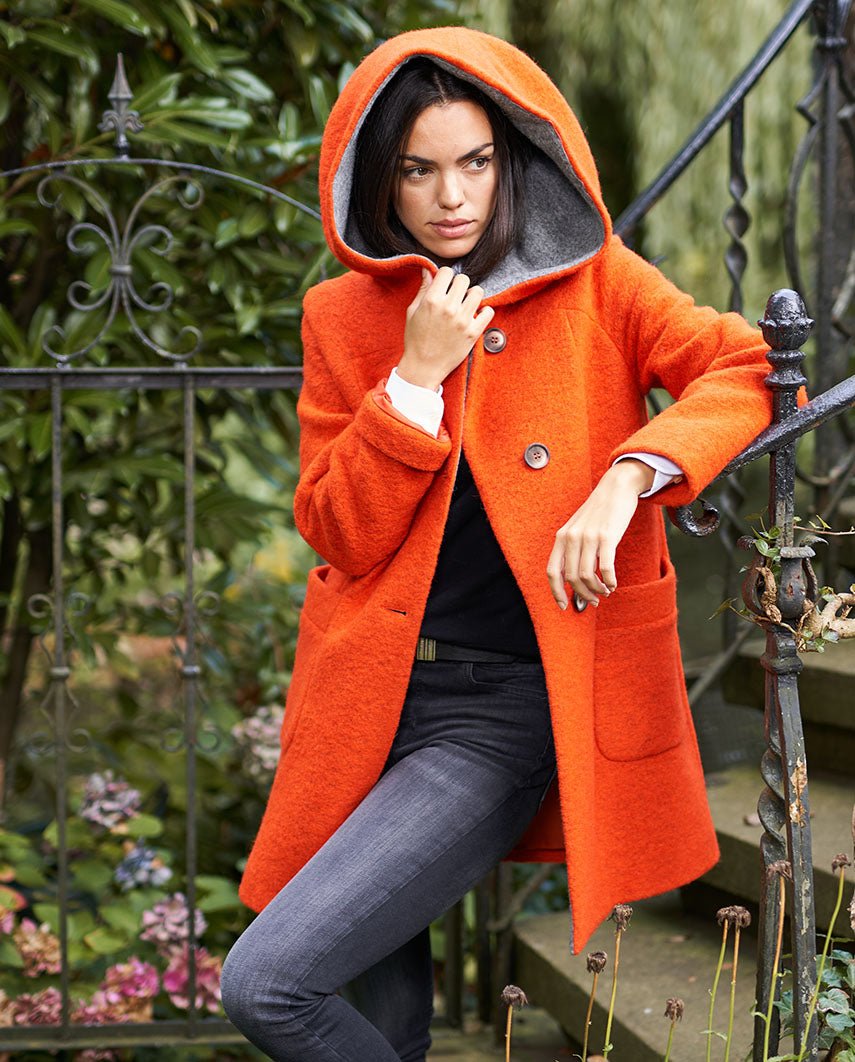 Walkmantel '' Sally'' mit Kapuze in burnt orange - Wellington of Bilmore